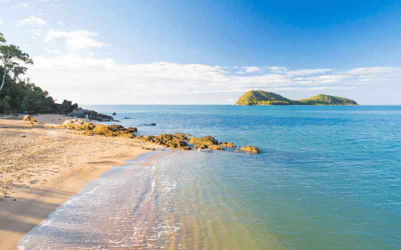Best Places to Paddle Board in Palm Cove, AUS